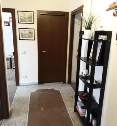 Appartamento Emi House Re Di , Casa Con 3 , 80 Mq Roma